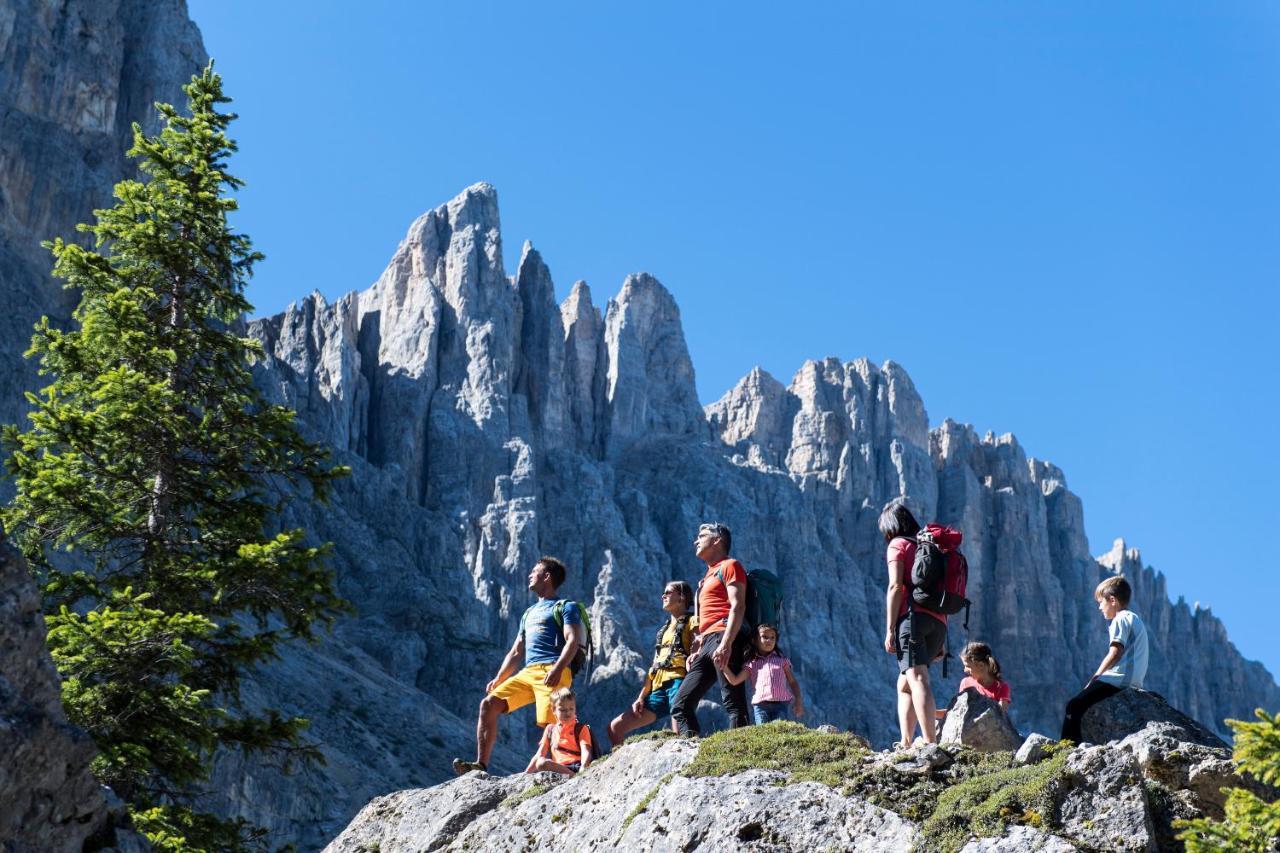 Costalungahouse Trekkingbikeski Selfcheck-In Apartment Carezza al Lago Exterior foto