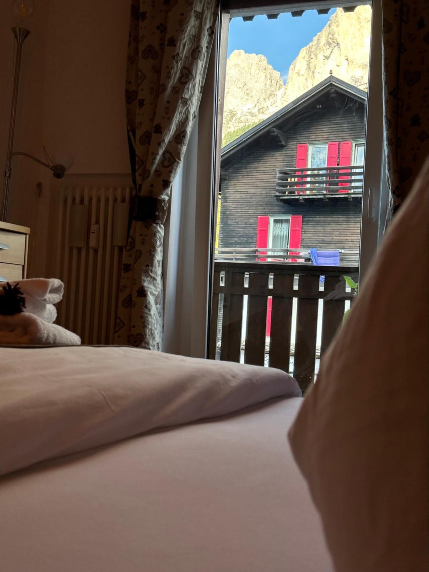 Costalungahouse Trekkingbikeski Selfcheck-In Apartment Carezza al Lago Exterior foto