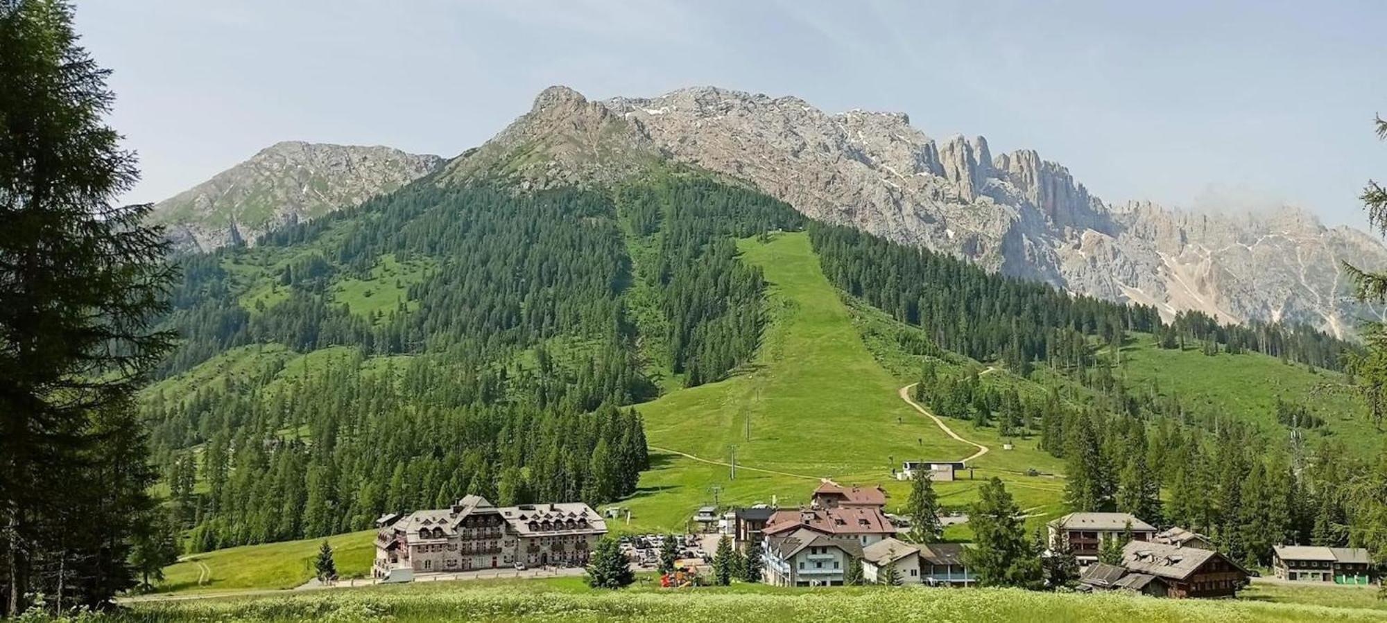 Costalungahouse Trekkingbikeski Selfcheck-In Apartment Carezza al Lago Exterior foto