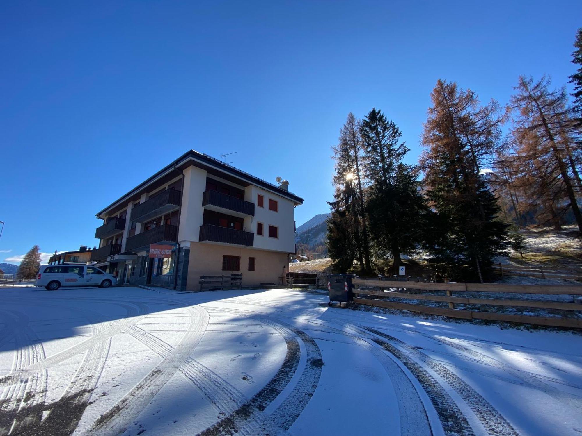 Costalungahouse Trekkingbikeski Selfcheck-In Apartment Carezza al Lago Exterior foto