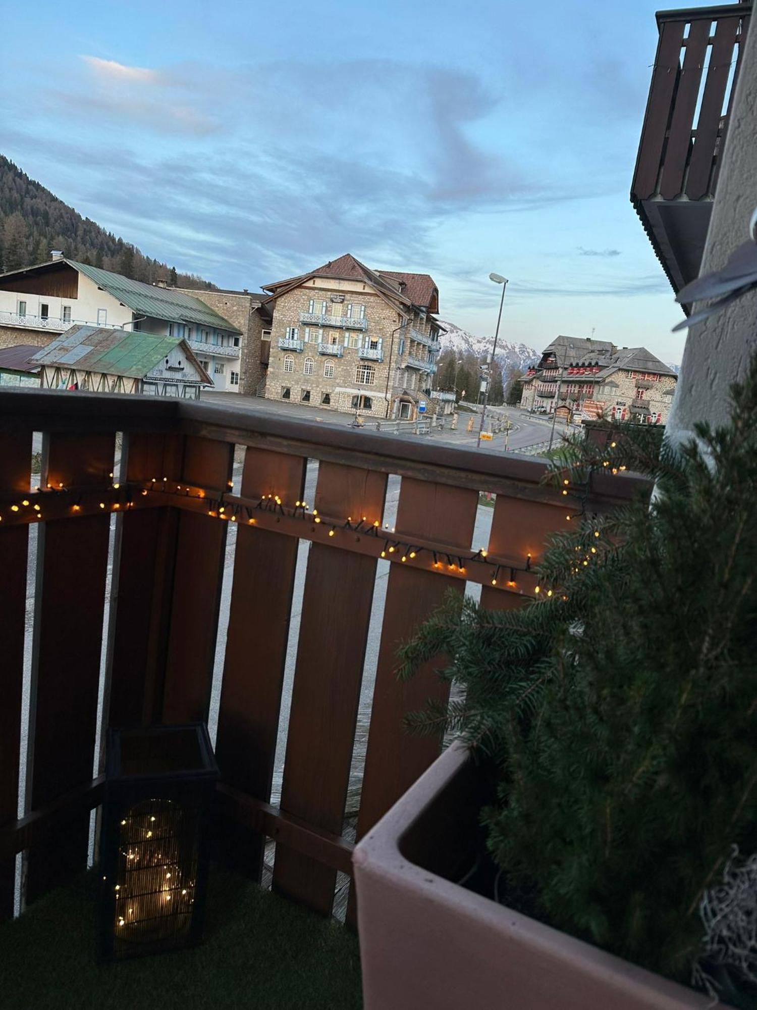 Costalungahouse Trekkingbikeski Selfcheck-In Apartment Carezza al Lago Exterior foto